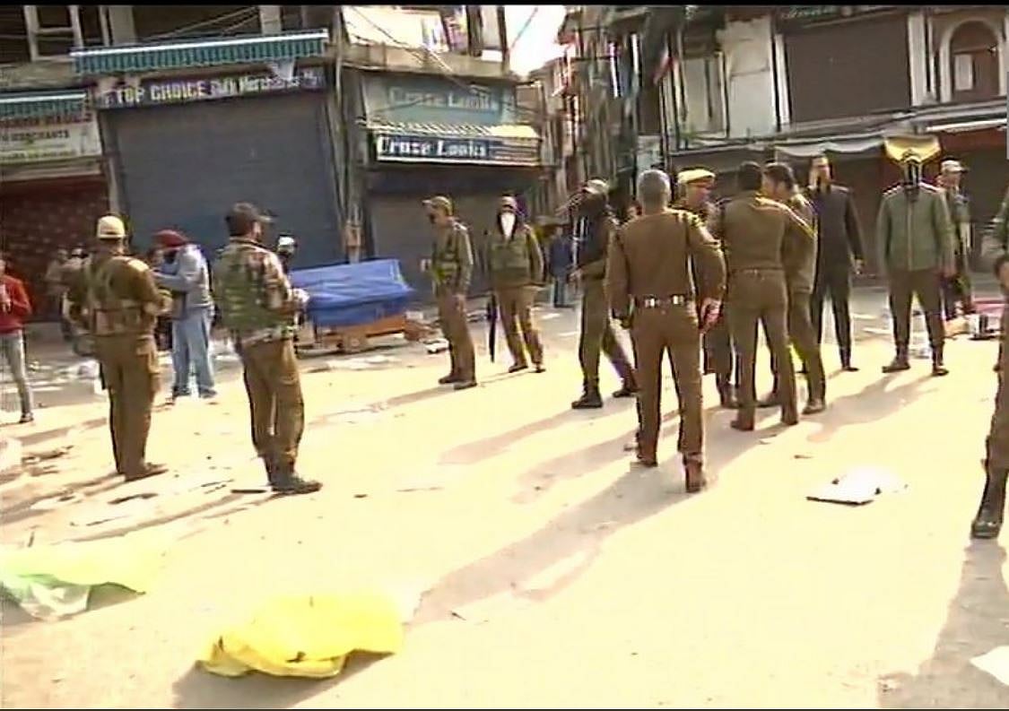 जम्मू-कश्मीर: मौलाना आजाद रोड पर आतंकियों ने फेंका ग्रेनेड,18 लोग घायल, 1 की मौत, हमले का CCTV फुटेज आया सामने