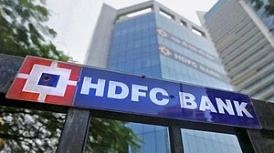 सावधान! दिल्ली में खातों से अवैध रूप से रकम निकालने वाला गिरोह सक्रिय, HDFC बैंक के 3 कर्मियों समेत 12 लोग गिरफ्तार