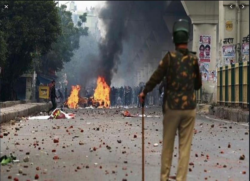 नवजीवन बुलेटिन: सीलमपुर हिंसा मामले में 6 गिरफ्तार और CBSE ने जारी किया 10वीं-12वीं की परीक्षाओं का शेड्यूल