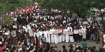 CAA-NRC के खिलाफ बेंगलुरु-चेन्नई में प्रदर्शन, हजारों की तादाद में सड़क पर उतरे लोग, देखें तस्वीरें और वीडियो