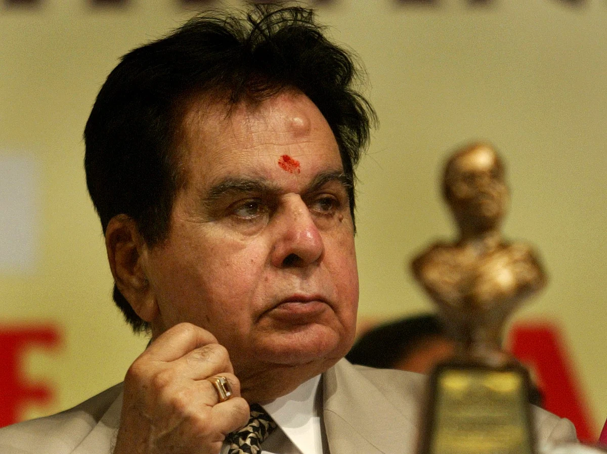 जन्मदिन विशेष: दिलीप कुमार के एक फोन कॉल से टल गई थी भारत-पाकिस्तान के बीच होने वाली संभावित जंग   