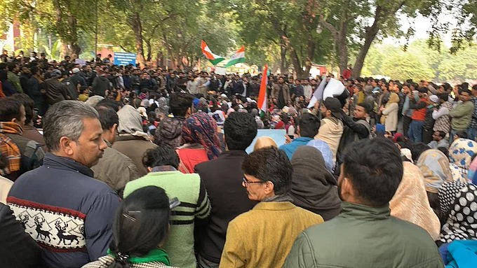 दिल्ली के जामिया हमदर्द में बुधवार को हुआ प्रदर्शन