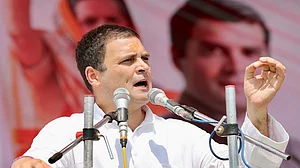 बेरोजगारी और बदहाल अर्थव्यवस्था पर जनता का सामना नहीं कर सकती मोदी सरकार, इसलिए देश बांटने का कर रही काम: राहुल