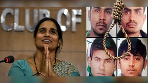 निर्भया गैंगरेप केस: दोषियों को इस दिन होगी फांसी! तिहाड़ जेल ने की दो जल्लादों की मांग, लेकिन फंसा एक पेंच