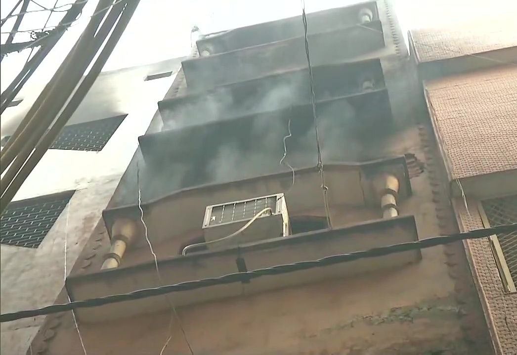 नवजीवन बुलेटिन: अनाजमंडी फैक्ट्री बिल्डिंग में फिर लगी आग और इसी साल हो सकती है निर्भया के दोषियों को फांसी