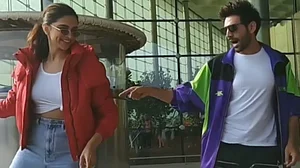 सिनेजीवन: धीमे-धीमे चैलेंज पर परफॉर्म करते दिखे कार्तिक-दीपिका और बॉलीवुड ने दी डिंपल कपाड़िया की मां को श्रद्धांजलि