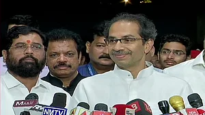 मुंबई: आरे कॉलोनी आंदोलन के दौरान पर्यावरणविदों पर दर्ज केस होंगे वापस, सीएम उद्धव ठाकरे का बड़ा ऐलान