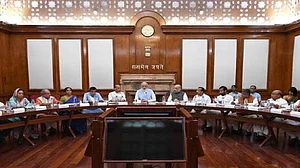 CAA-NRC पर जारी हंगामे के बीच मोदी कैबिनेट ने NPR को दी मंजूरी, जानें इसमें होगा क्या!