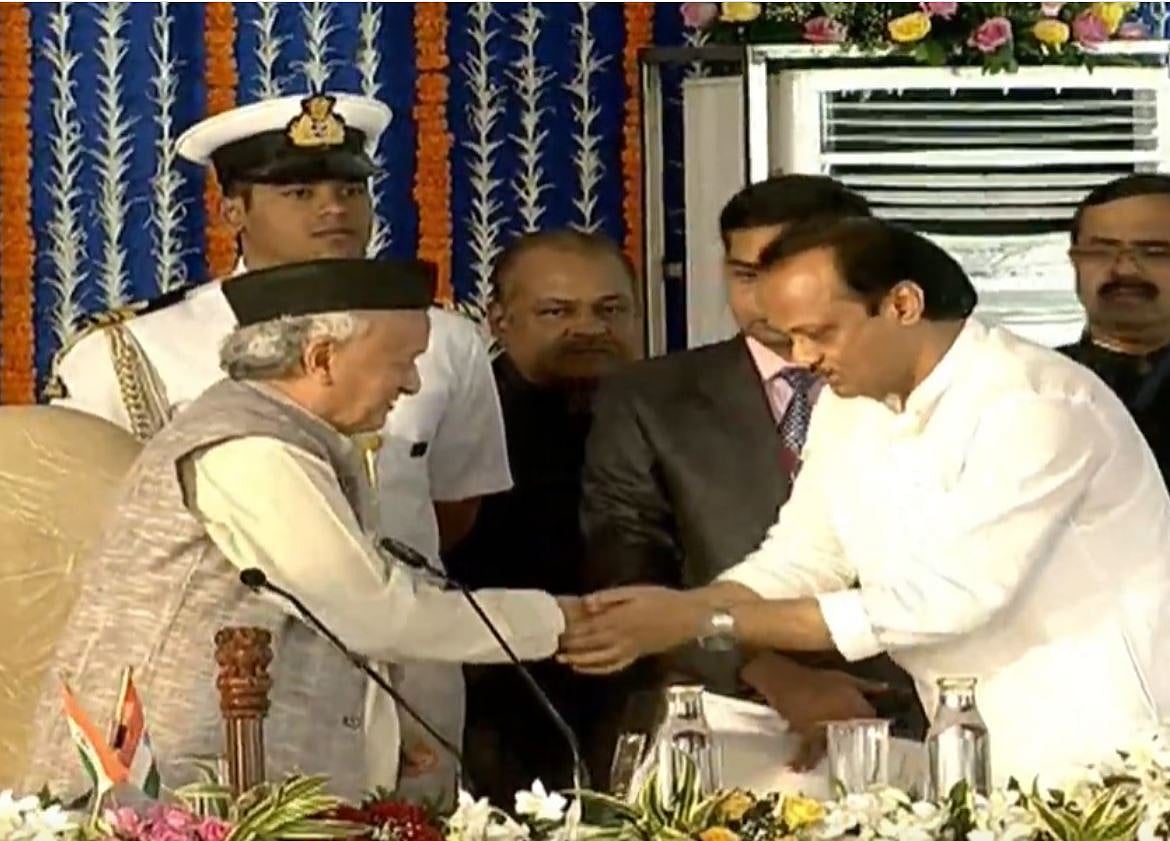 महाराष्ट्र: उद्धव सरकार के मंत्रिमंडल का विस्तार, अजीत पवार बने डिप्टी सीएम, आदित्य को भी कैबिनेट मंत्री पद