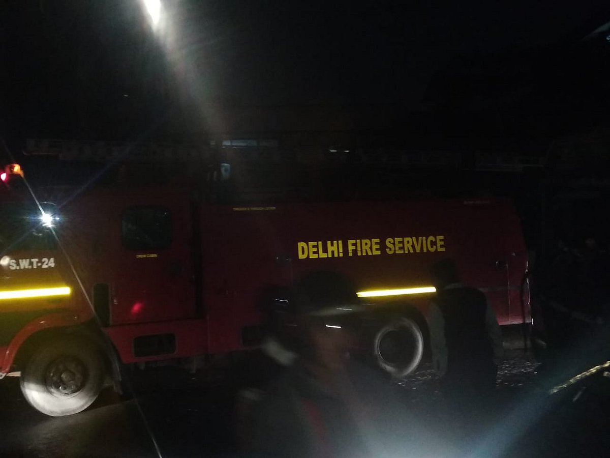 बड़ी खबर LIVE: जामिया और अलीगढ़ के बाद पटना में भी CAA का विरोध, कई गाड़ियां फूंकी गई, पुलिस चौकी आग के हवाले