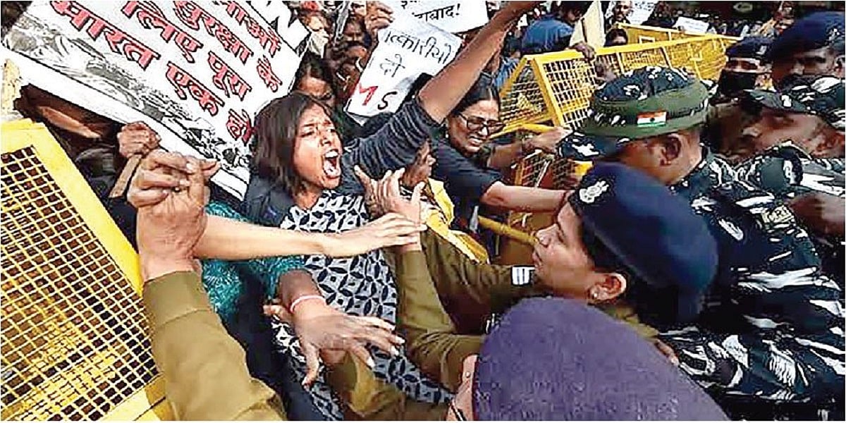 बलात्कारियों को सजा ए मौत के शोर के बीच बड़ा सवाल- क्या इससे रुक जाएंगे रेप?