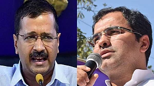 नवजीवन बुलेटिन: BJP सांसद ने केजरीवाल को बताया नक्सली और फैन का मोबाइल छीनकर मुसीबत में पड़े सलमान खान