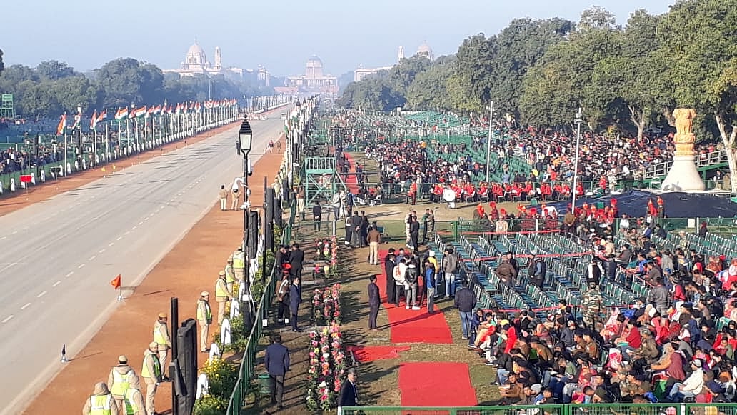 बड़ी खबर LIVE: अर्थव्यवस्था को एक और झटका, लक्ष्य से करीब 2 लाख करोड़ कम रह सकता है टैक्स कलेक्शन