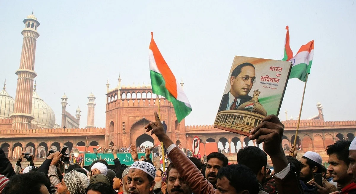 संविधान को लेकर पहली बार निरक्षर और बेघर गरीब लोग भी बातें कर रहे, यही है इस आंदोलन की खासियत
