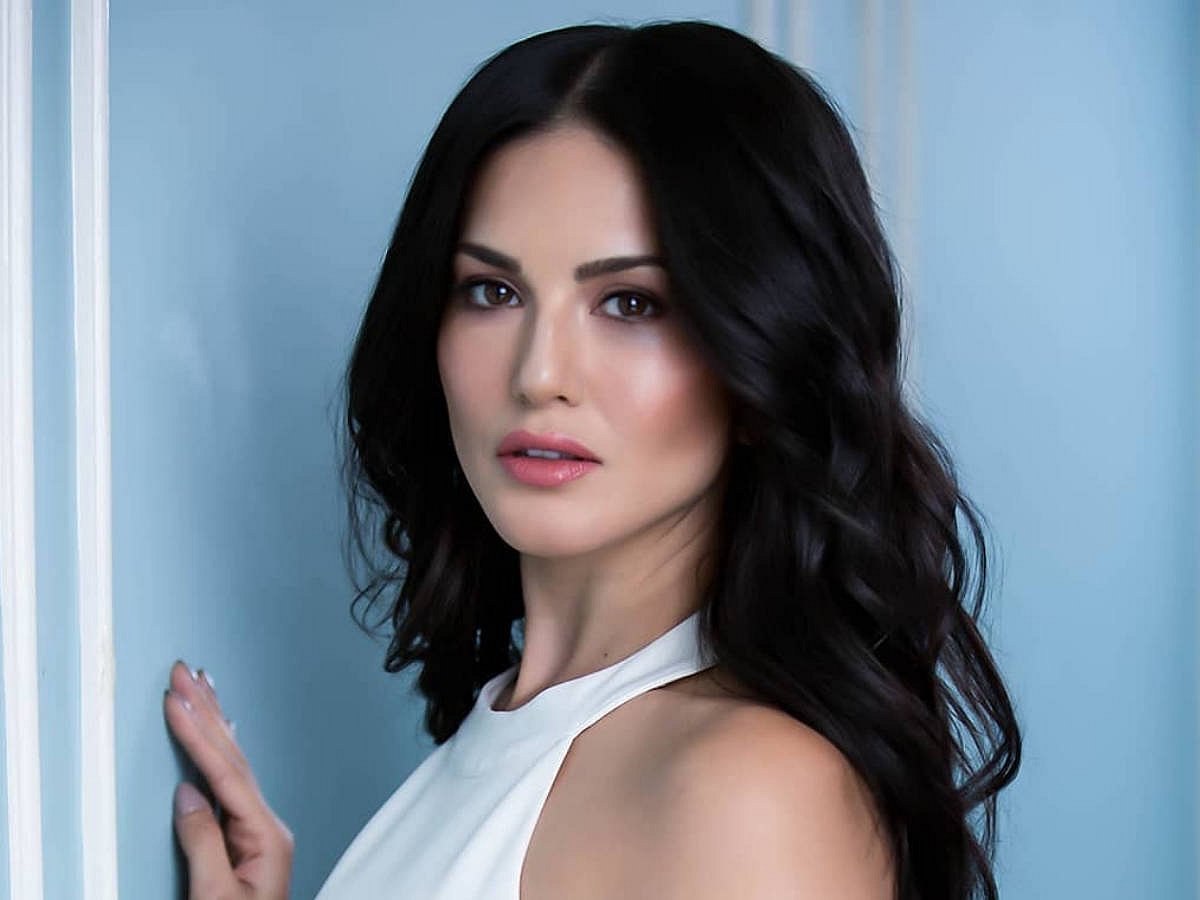 सिनेजीवन: फैशन में चमड़े के इस्तेमाल के खिलाफ मुहिम से जुड़ीं सनी लियोन और इस हॉलीवुड फिल्म ने कमाए 20 करोड़ डॉलर