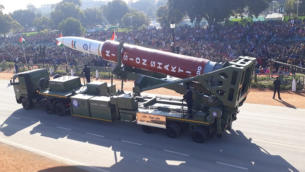 बड़ी खबर LIVE: अर्थव्यवस्था को एक और झटका, लक्ष्य से करीब 2 लाख करोड़ कम रह सकता है टैक्स कलेक्शन