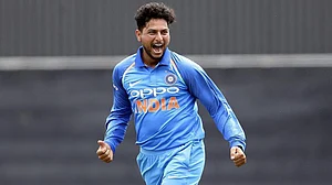 सबसे तेज 100 वनडे विकेट लेने वाले भारतीय स्पिनर बने कुलदीप और मां बनने के बाद सानिया ने जीता पहला युगल खिताब