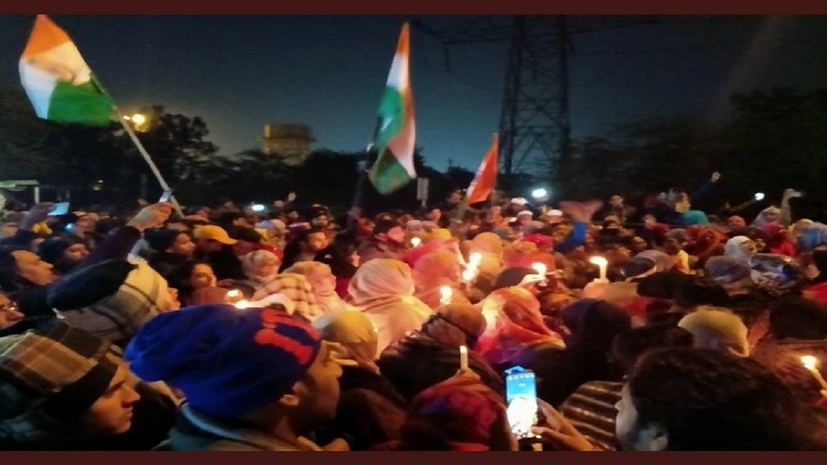 शाहीन बाग़: जब गीता, कुरान, बाइबिल और गुरबानी से गूंज उठा हिंदुस्तान, साथ ही लगे नारे, हिंदुस्तान जिंदाबाद