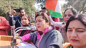 दिल्ली: बीजेपी में बढ़ी अंतर्कलह, CAA-NRC से जुड़े अपनी ही पार्टी के कार्यक्रम में नहीं पहुंचे कई बड़े नेता