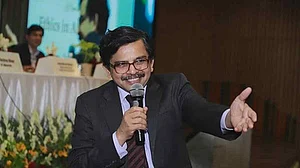 दिल्ली हिंसा पर पुलिस को फटकार लगाने वाले जस्टिस मुरलीधर का तबादला, अब चीफ जस्टिस डी एन पटेल करेंगे सुनवाई