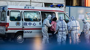 कोरोना वायरस से सकते में पूरी दुनिया, चीन में नहीं थम रहा कहर, मरने वालों की संख्या पहुंची 2,835