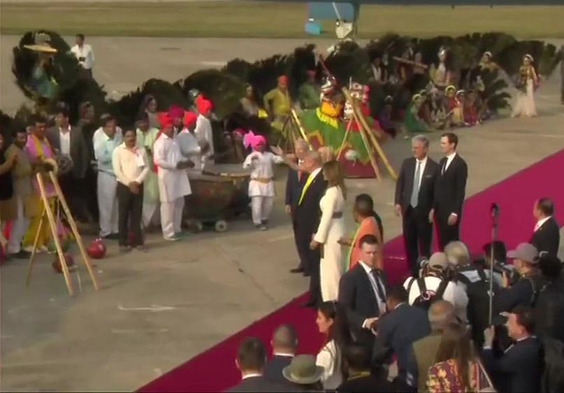 बड़ी खबर LIVE: दिल्ली हिंसा में मरने वालों की संख्या 4 हुई, सोनिया गांधी ने की शांति की अपील