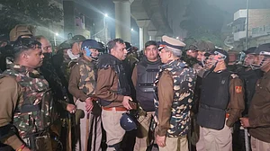 दिल्ली हिंसा: उत्तर-पूर्वी दिल्ली के सभी सरकारी और प्राइवेट स्कूल बंद, परीक्षाएं रद्द