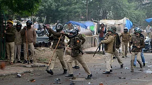 जामिया हिंसा में शरजील सहित 17 के खिलाफ चार्जशीट, लेकिन यूनिवर्सिटी के किसी छात्र का नाम नहीं