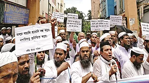 असम को बीजेपी ने बनाया सियासी चौसर, मुसलमानों को ही बांटने का नया पैंतरा