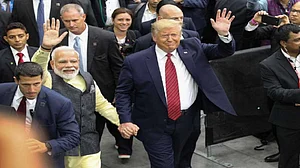 ट्रंप दौराः न कोई सौदा होगा, न कुछ मिलेगा, डोनाल्ड साहब आएंगे, फोटो-शोटो खिंचवाकर चले जाएंगे