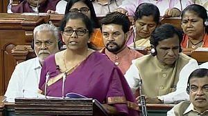करोड़ों सरकारी कर्मचारियों को मोदी सरकार का झटका, अगले सवा साल तक नहीं मिलेगा महंगाई भत्ता