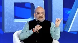 CAA पर गृहमंत्री के न्योते पर कांग्रेस का आह्वान- क्रोनोलॉजी बदलने से पहले मिल लें शाह से, फिर न मिलेगा मौका