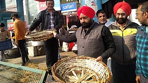शाहीन बाग में बिरयानी नहीं, चलता है लंगर, जिसके लिए सिख वकील ने बेच दिया फ्लैट
