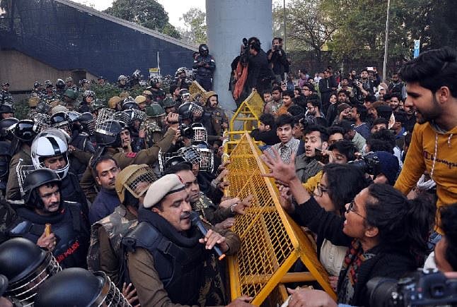 10 फरवरी की तस्वीर