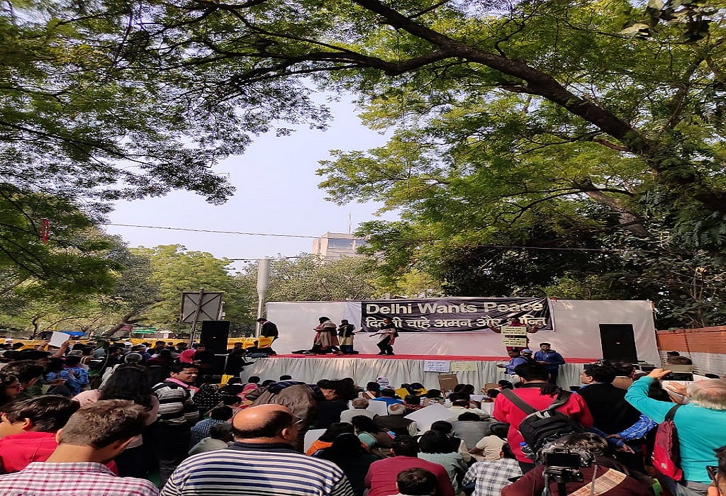 बड़ी खबर LIVE: दिल्ली के मौजपुर इलाके में फिर से तनाव की खबर, सीआरपीएफ और आईटीबीपी की गश्त शुरु