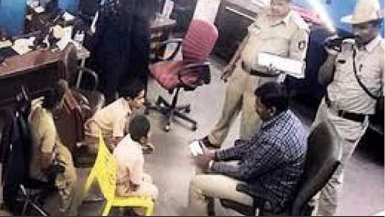 विष्णु नागर का व्यंग्यः अब आपको ही बनानी होगी प्रधानमंत्री की छवि, घोषित हो सकता है राष्ट्रीय कर्तव्य!