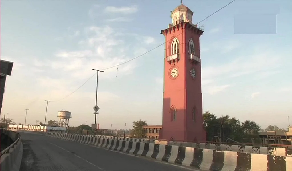 जनता कर्फ्यू का देश भर में व्यापक असर, सड़कें सूनी, बाजार बंद, लोगों ने खुद को घरों में किया कैद, देखें तस्वीरें