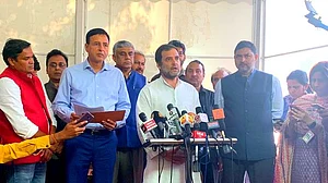 अर्थव्यवस्था पर प्रधानमंत्री मौन, वित्तमंत्री अनजान, कोरोना पर नहीं है कोई तैयारी: राहुल गांधी