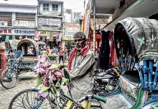 सरकार के गरीब कल्याण पैकेज का पिटारा खोलते ही सामने आई सच्चाई, गैर पंजीकृत मजदूरों को कोई राहत ही नहीं मिली