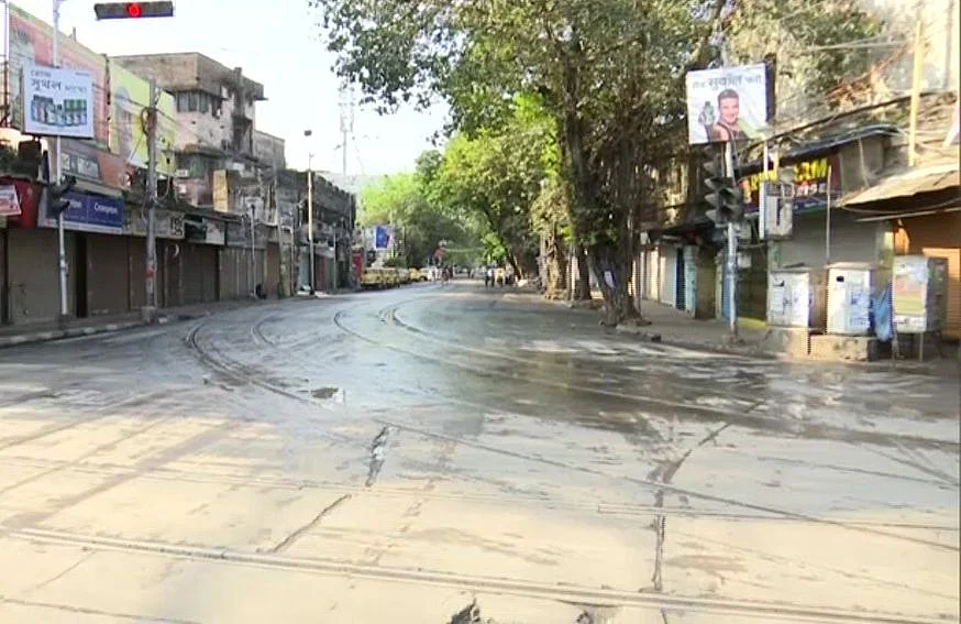 जनता कर्फ्यू का देश भर में व्यापक असर, सड़कें सूनी, बाजार बंद, लोगों ने खुद को घरों में किया कैद, देखें तस्वीरें