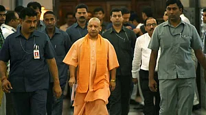 तीन साल की सत्ता में योगी से ‘हठयोगी’ हो गए आदित्यनाथ!