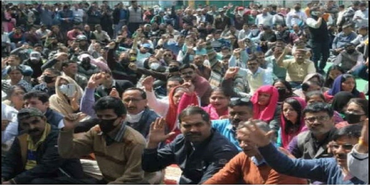 उत्तराखंडः हड़ताली कर्मचारियों पर ‘महामारी एक्ट’ में केस, बीजेपी सरकार पर कोरोना के बहाने विरोध कुचलने का आरोप