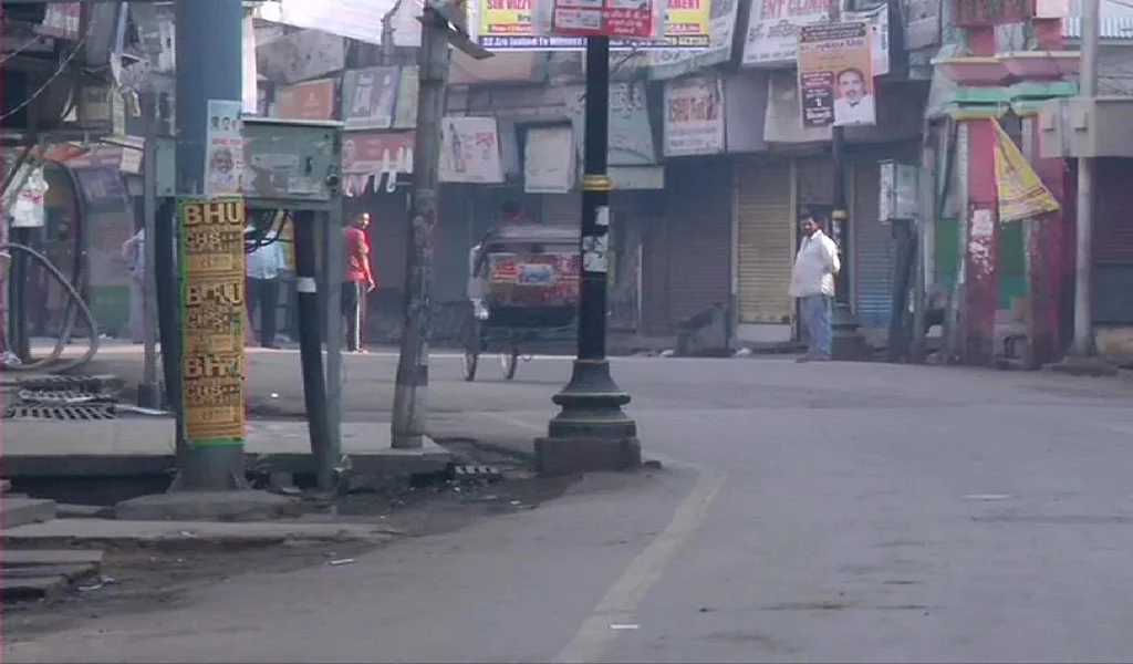 जनता कर्फ्यू का देश भर में व्यापक असर, सड़कें सूनी, बाजार बंद, लोगों ने खुद को घरों में किया कैद, देखें तस्वीरें