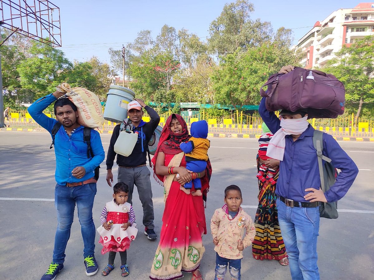 बड़ी खबर LIVE:  मजदूरों के पलायन पर प्रियंका का केंद्र सरकार पर वार, कहा- प्रजा करे हाहाकार, जागो हे सरकार