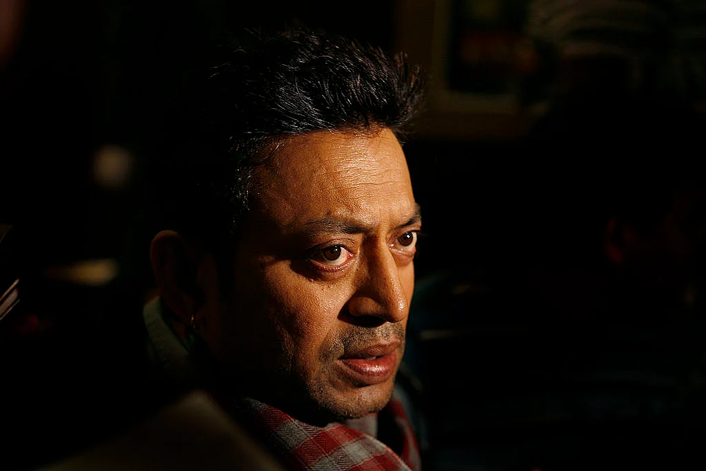 इरफान खान के अभिनय में एक ऐसी ऊष्मा थी, जो दर्शकों को निजी तौर पर छूती थी और बना लेती थी अपना मुरीद