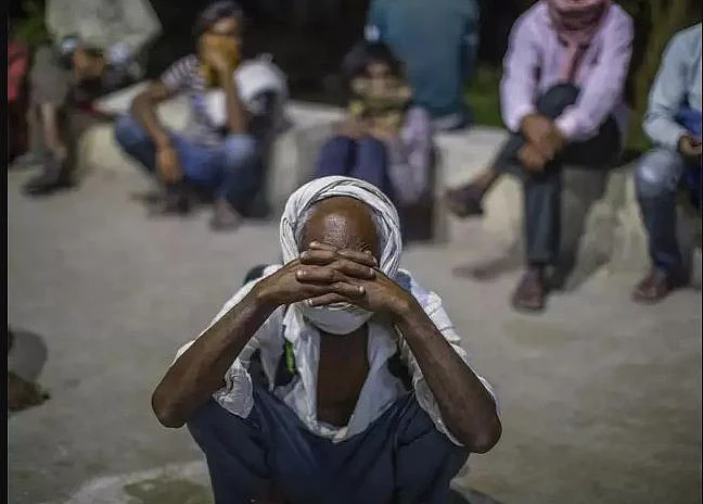 कोरोना संकट में सरकार का मजदूर विरोधी चेहरा उजागर, लॉकडाउन के बहाने श्रमिकों के अधिकार कुचलने की तैयारी