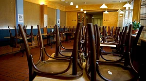 रेस्तरां, ऑटो और रियल एस्टेट सेक्टर को उबरने में लगेगा 1-2 साल का समय : फिक्की सर्वे