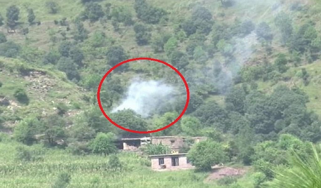 कोरोना संकट में भी पाकिस्तान नापाक हरकतों से नहीं आ रहा बाज, जम्मू-कश्मीर के पुंछ में LoC पर की भारी गोलीबारी