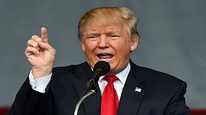 रूस-यूक्रेन युद्ध के बीच ट्रंप ने फिर दी चेतावनी, कहा- आग से खेल रहे हैं पुतिन