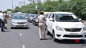 घर से निकलने से पहले जान लें, नोएडा-गाजियाबाद से दिल्ली जाने पर लग चुकी है पाबंदी